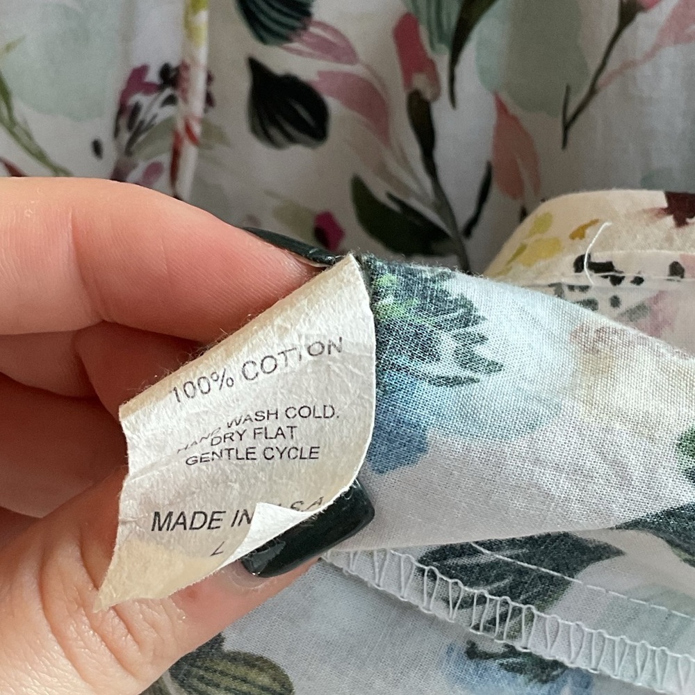 Willa Story Nelly Floral Ruffle Top Size Large - Picture 8 of 8